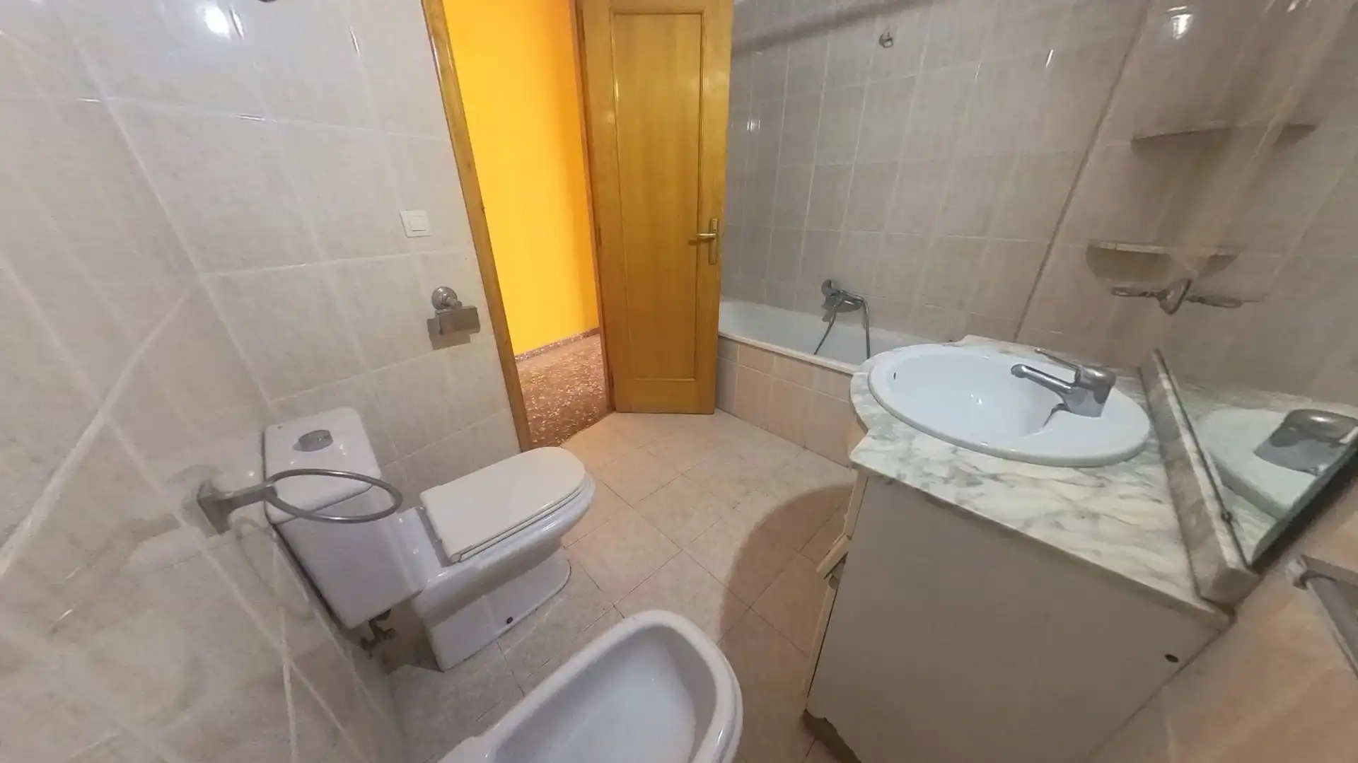 Badezimmer von Wohnung zum Verkauf in Benigànim mit Balkon