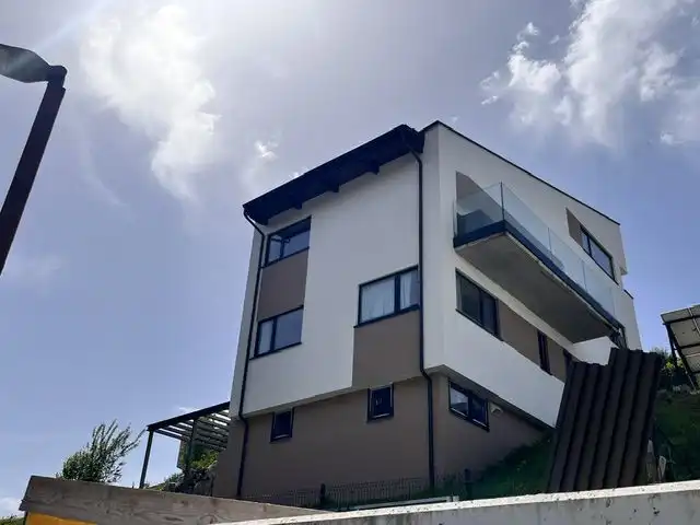 Vista exterior de Casa o xalet en venda en Gijón  amb Calefacció i Terrassa