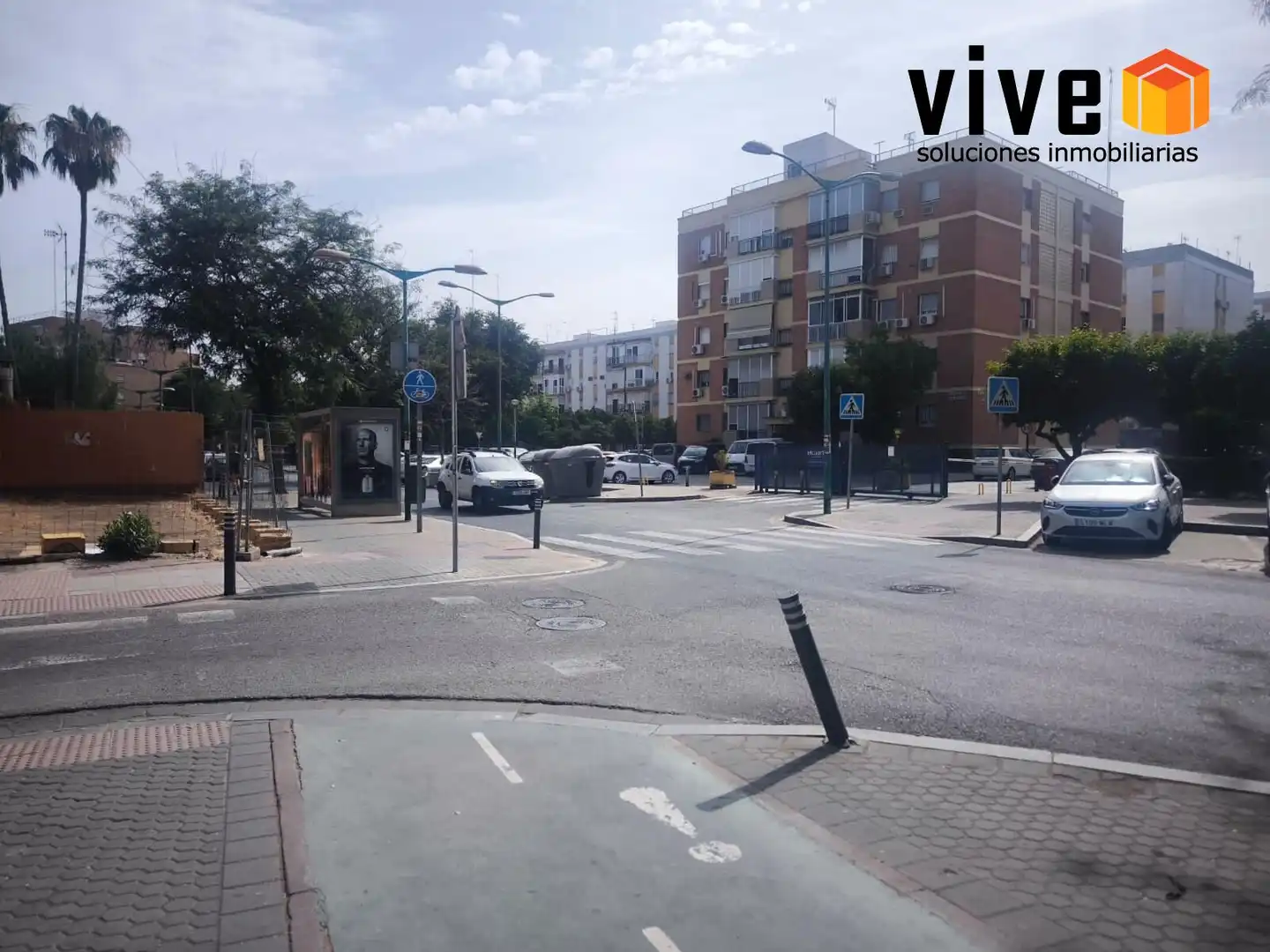 Exterior view of Flat for sale in Sevilla  with Air Conditioner, Terrace and Furnished