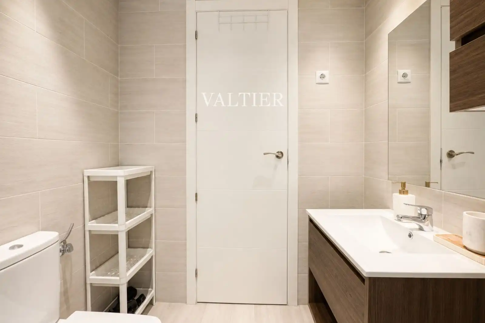 Baño de Ático de alquiler en Madrid con Aire acondicionado y Amueblado