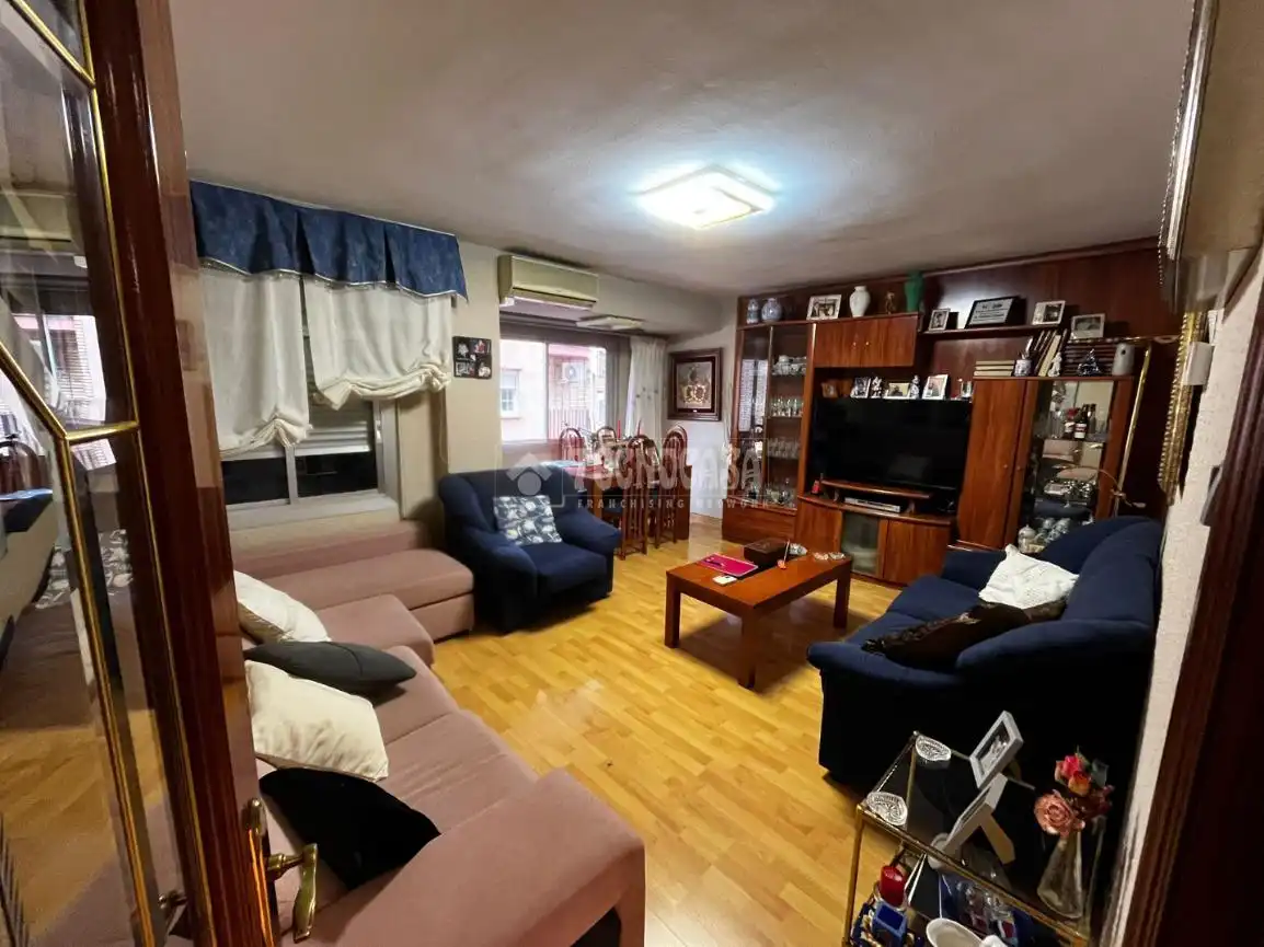 Flat for sale in C. de María Moliner, Barrio de San José