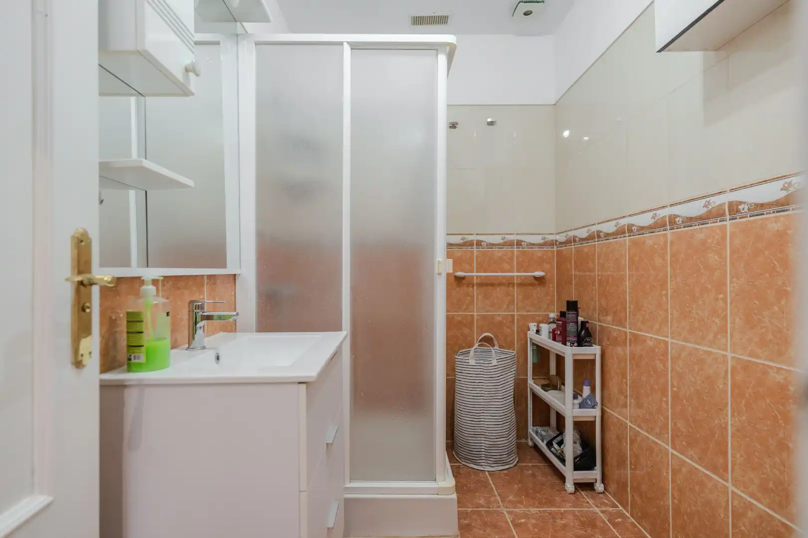 Bathroom of Apartments for sale in Arona  with Air Conditioner, Heating and Storage room