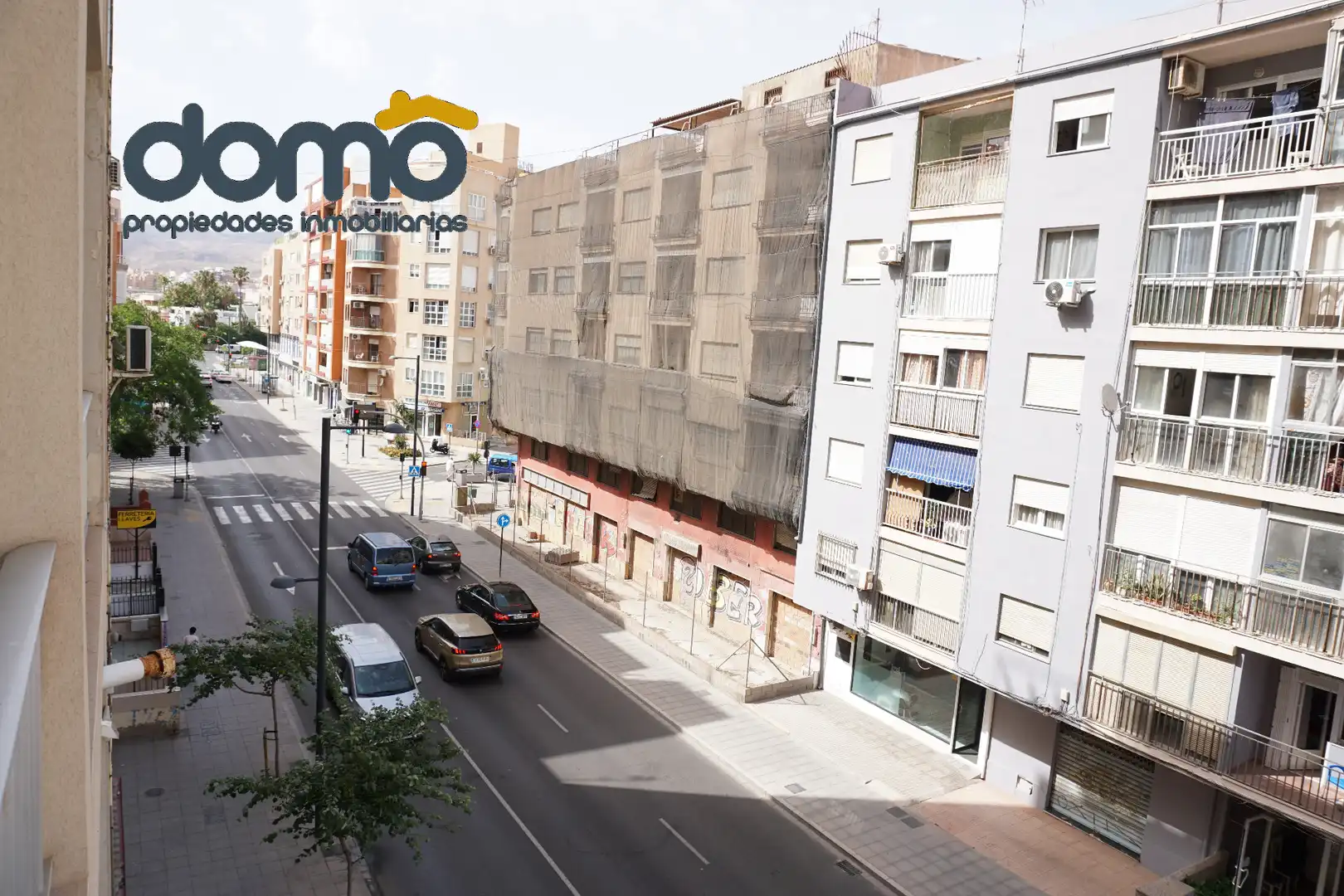 Vista exterior de Piso en venta en Almería con Amueblado y Balcón