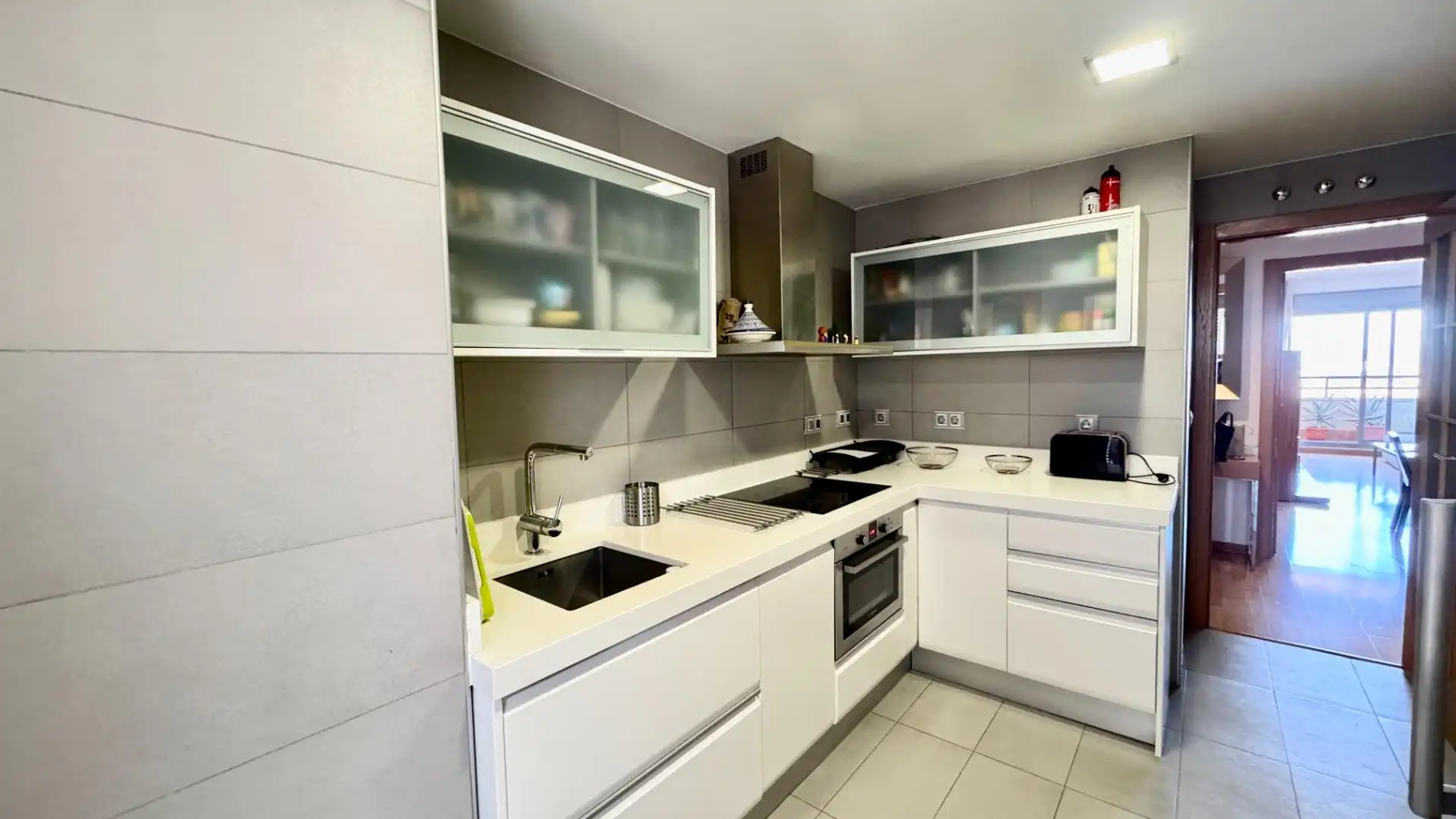 Flat for sale in Avenida Avenida de la Ilustración, 85, Campus de la Salud