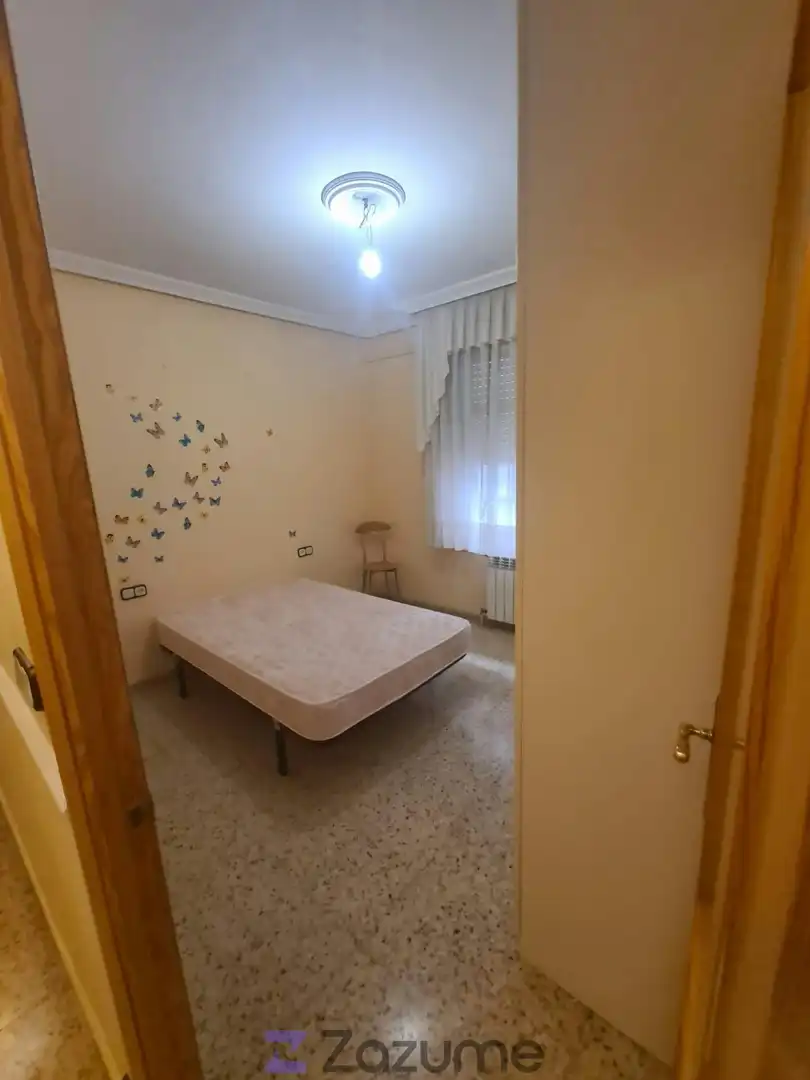 Bedroom of Flat for rent in Benavente  with Heating, Terrace and Furnished