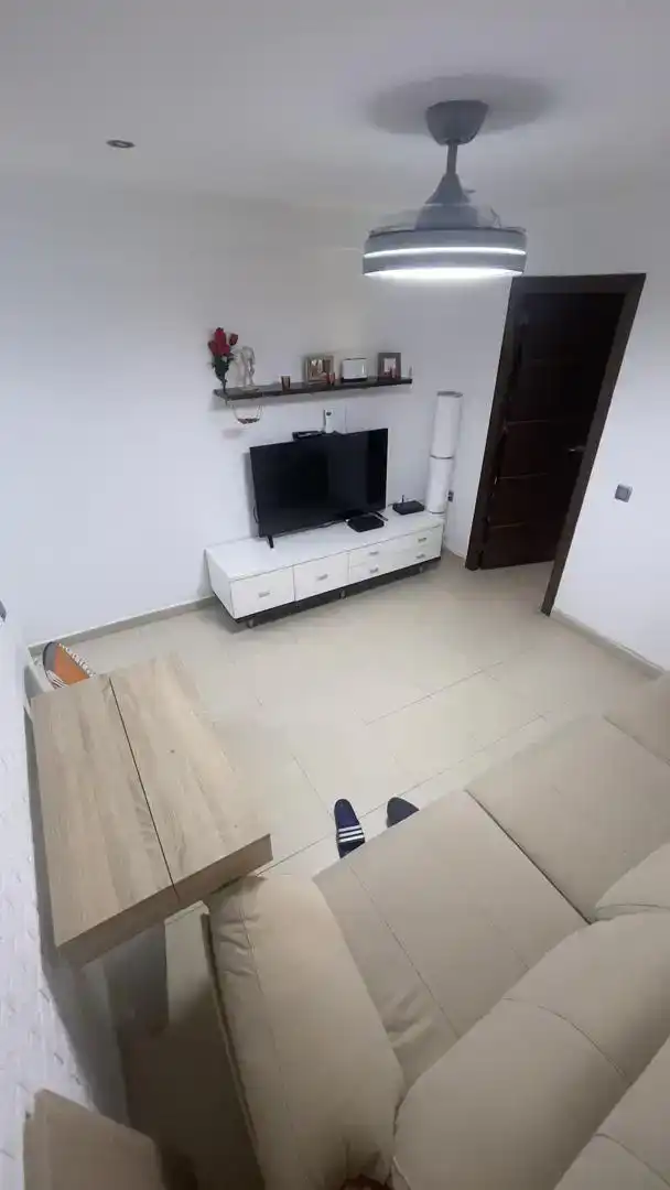 Sala d'estar de Pis en venda en Cádiz amb Forn, Microones i Balcó
