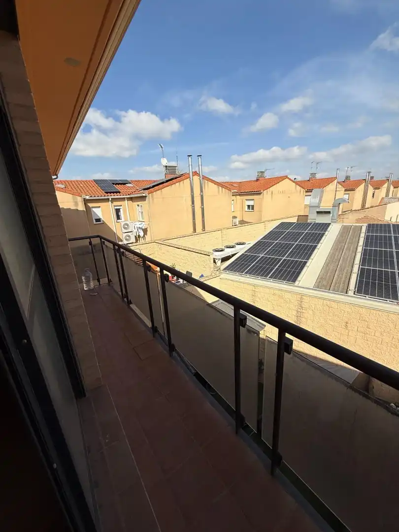 Terraza de Piso en venta en Pinseque con Balcón