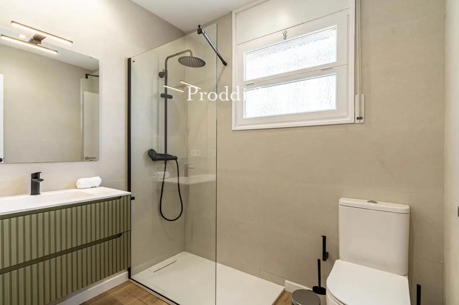 Baño de Casa o chalet de alquiler en Sant Cugat del Vallès con Aire acondicionado, Calefacción y Piscina
