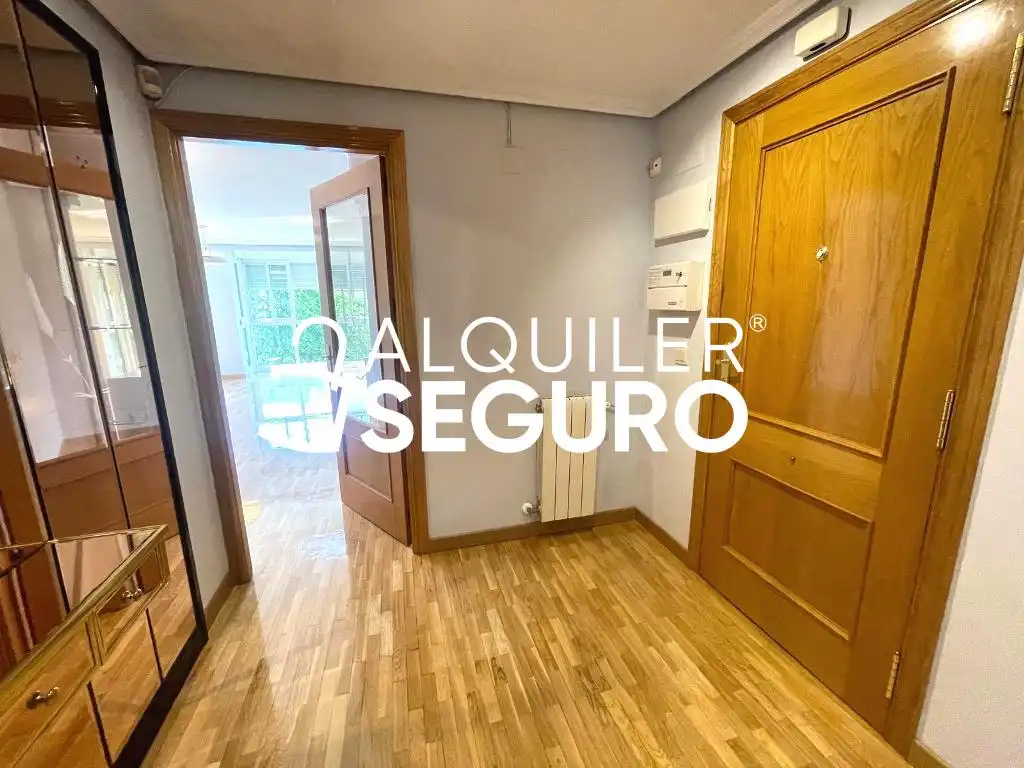 Habitación de Piso de alquiler en Madrid con Calefacción y Piscina