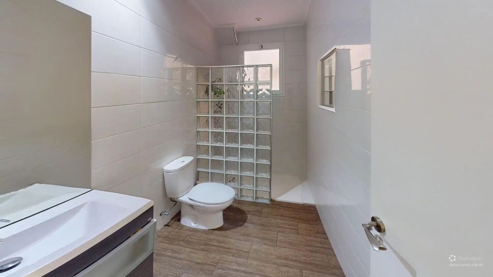 Baño de Piso en venta en Elche / Elx con Aire acondicionado, Amueblado y Balcón
