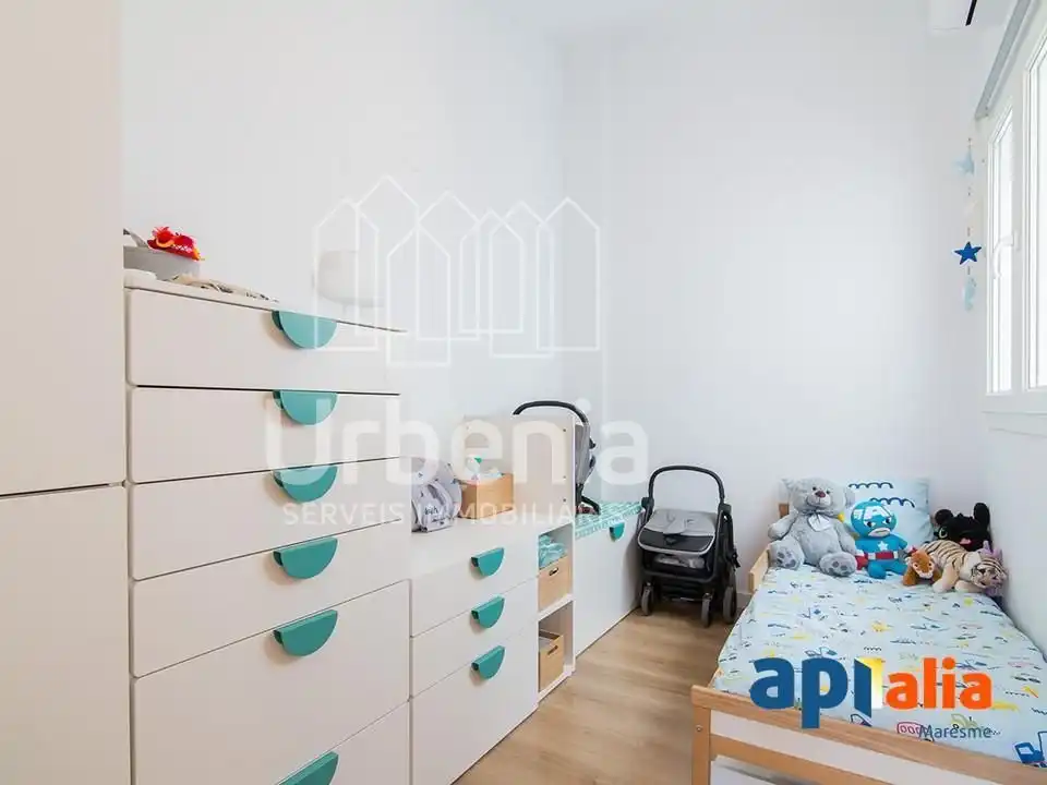 Habitación de Piso en venta en Pineda de Mar con Calefacción y Terraza