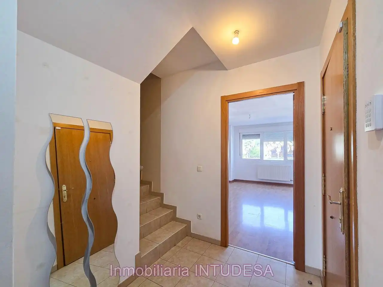 Casa adosada en venta en Murchante con Calefacción, Jardín privado y Terraza