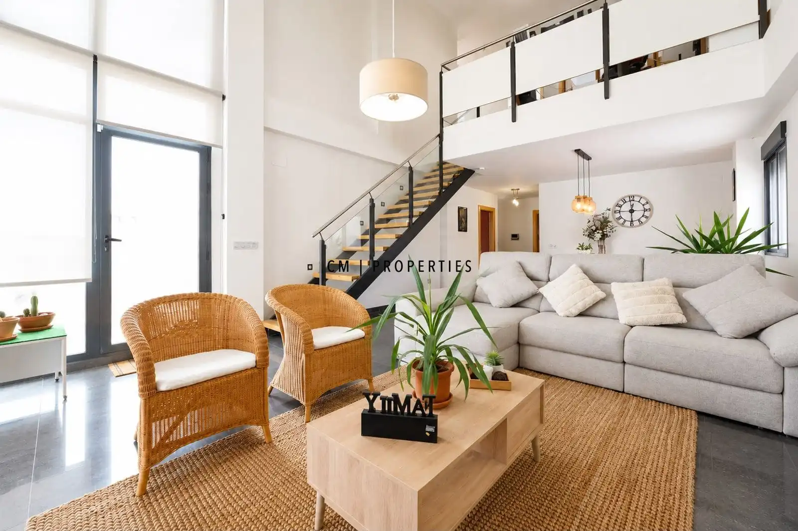 Sala de estar de Casa o chalet en venta en La Pobla de Vallbona con Aire acondicionado, Calefacción y Terraza