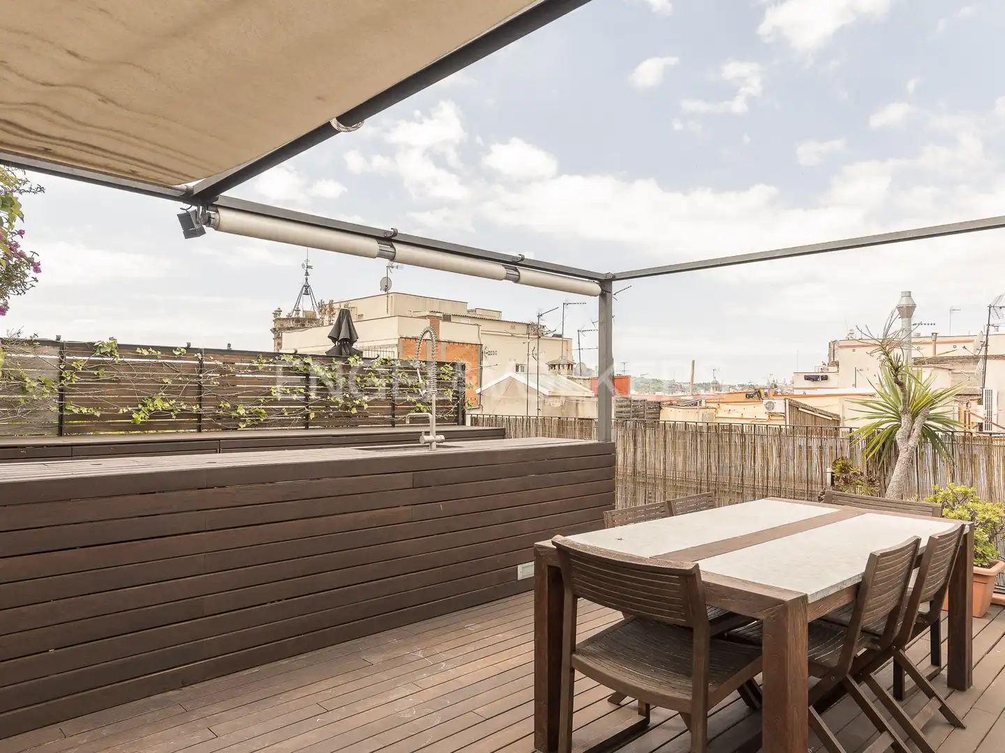 Terrasse von Dachboden zur Miete in Barcelona mit Klimaanlage, Heizung und Parkett