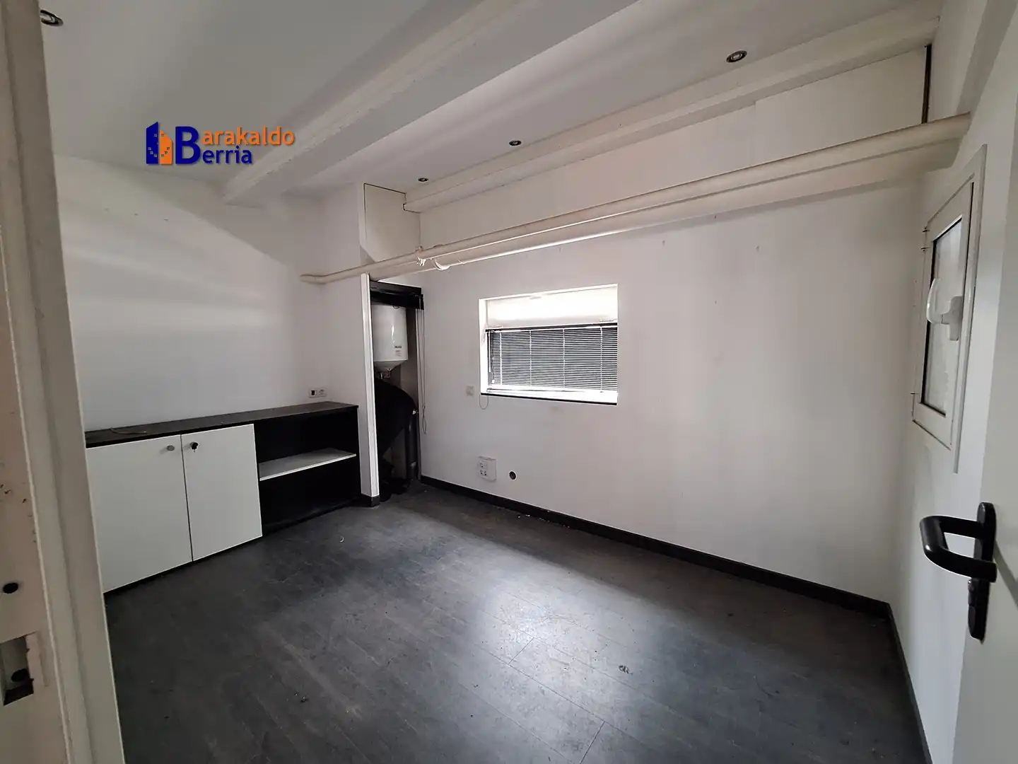 Nave industrial en venta en Santurtzi  con Alarma
