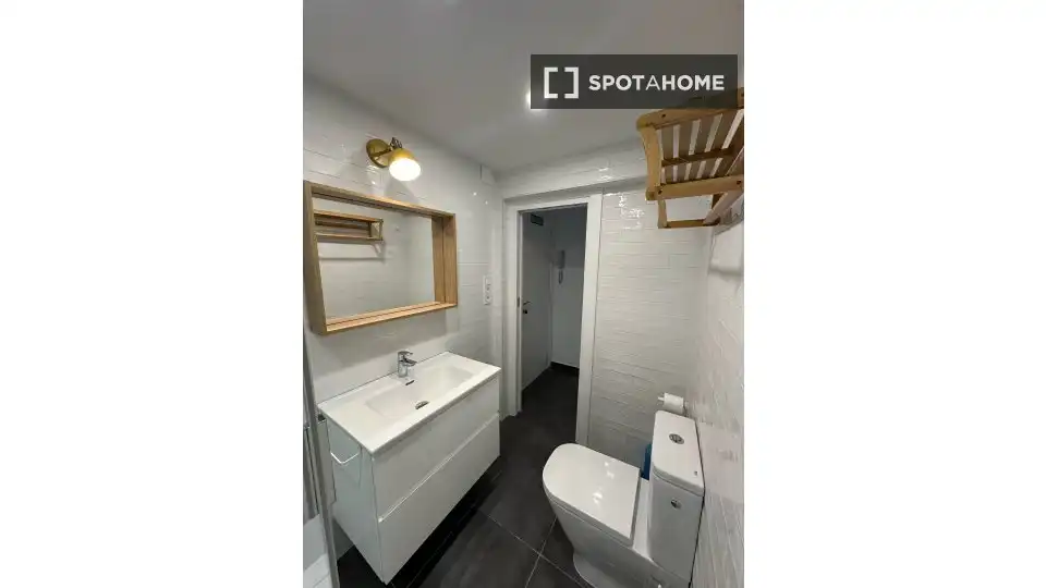 Bathroom of Flat for rent in Sitges  with Air Conditioner, Heating and Furnished