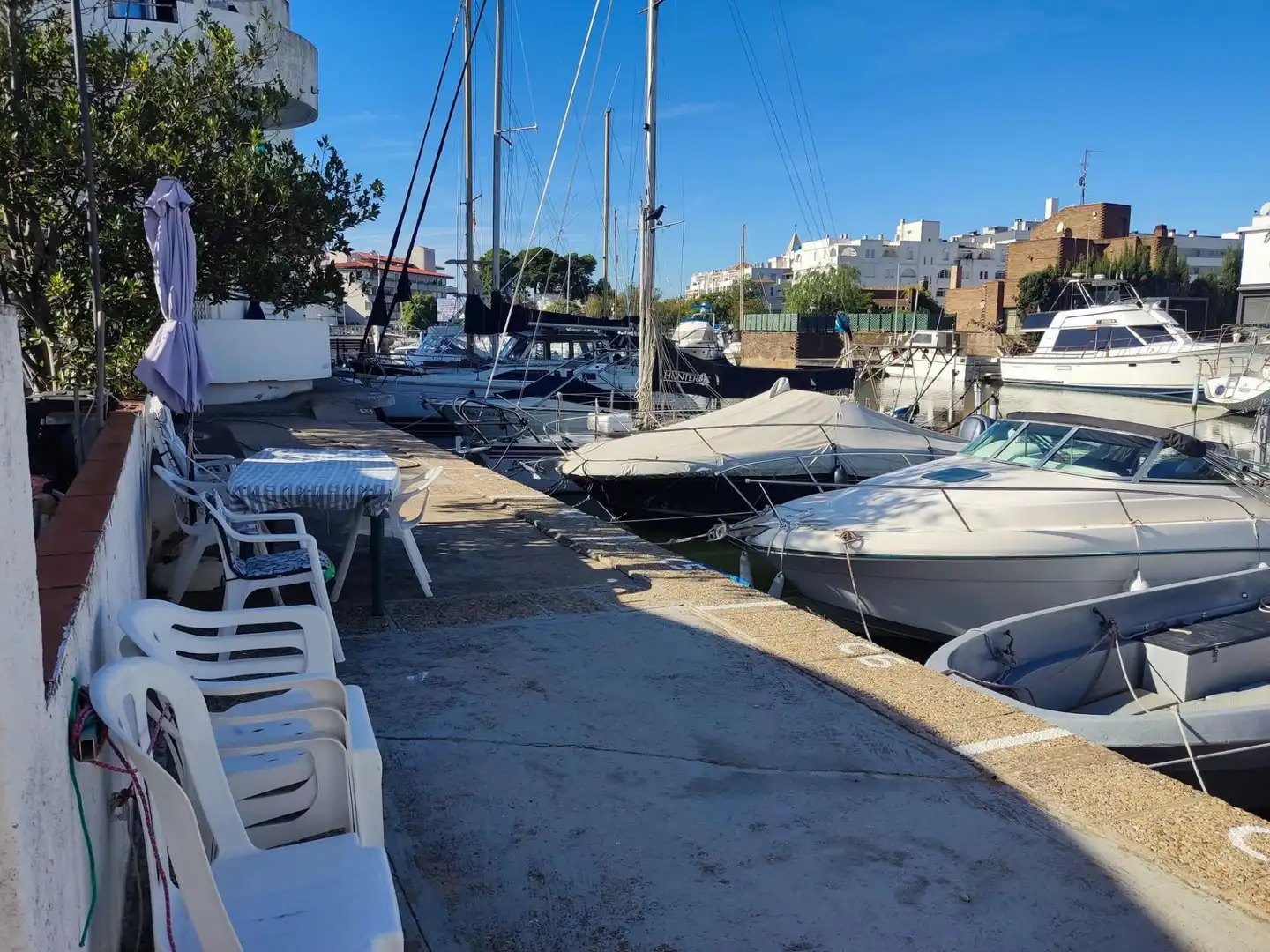 Piso en venta en Roses con Jardín privado, Terraza y Amueblado