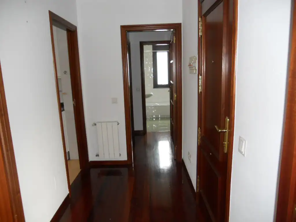 Piso de alquiler en Santiago de Compostela  con Calefacción, Trastero y Horno