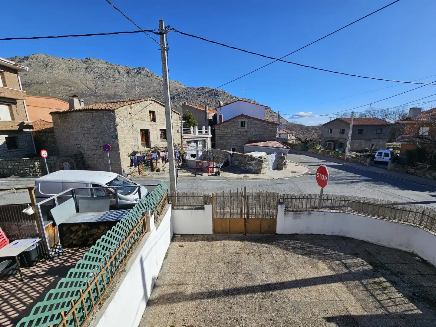 Vista exterior de Casa o xalet en venda en Navarredondilla amb Traster i Moblat