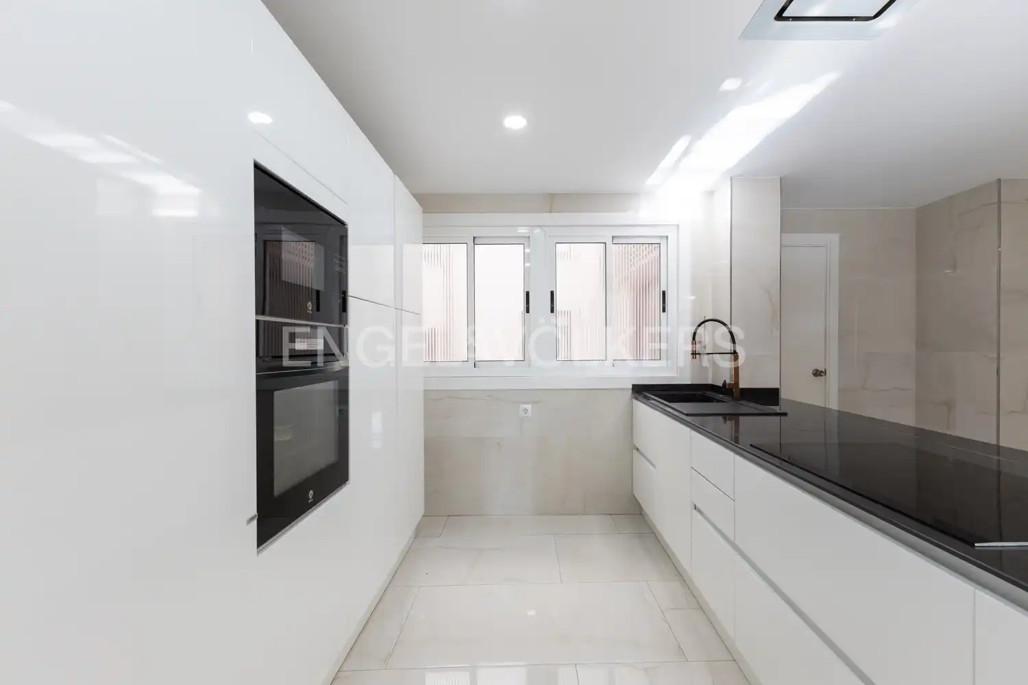 Kitchen of Flat for sale in Castellón de la Plana / Castelló de la Plana  with Heating, Storage room and Furnished