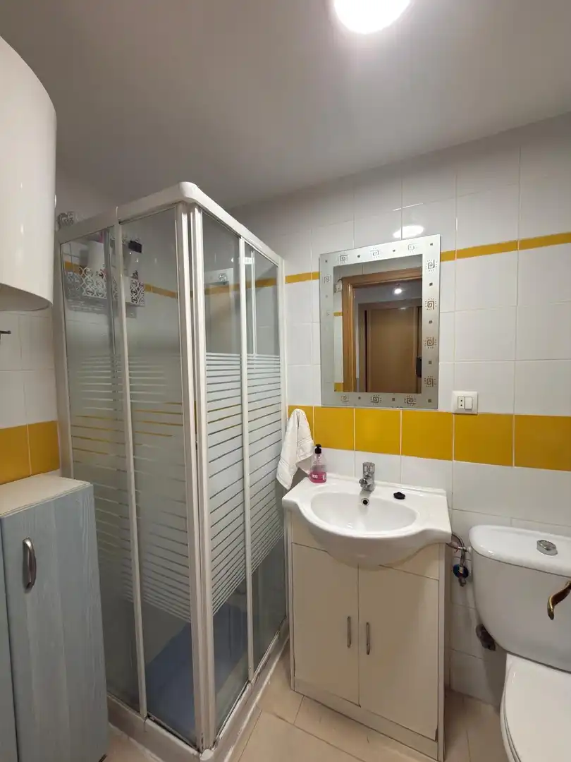 Badezimmer von Wohnung zum Verkauf in Benalmádena mit Klimaanlage und Gemeinschaftspool