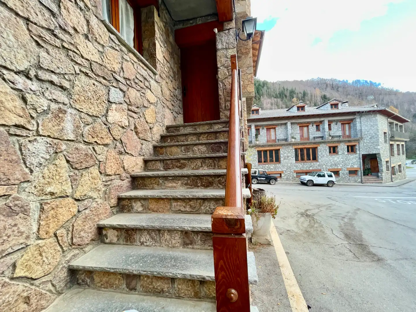 Vista exterior de Ático en venta en Setcases con Calefacción, Terraza y Amueblado