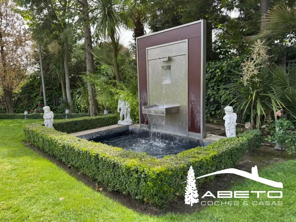 Jardín de Casa o chalet en venta en Madrid