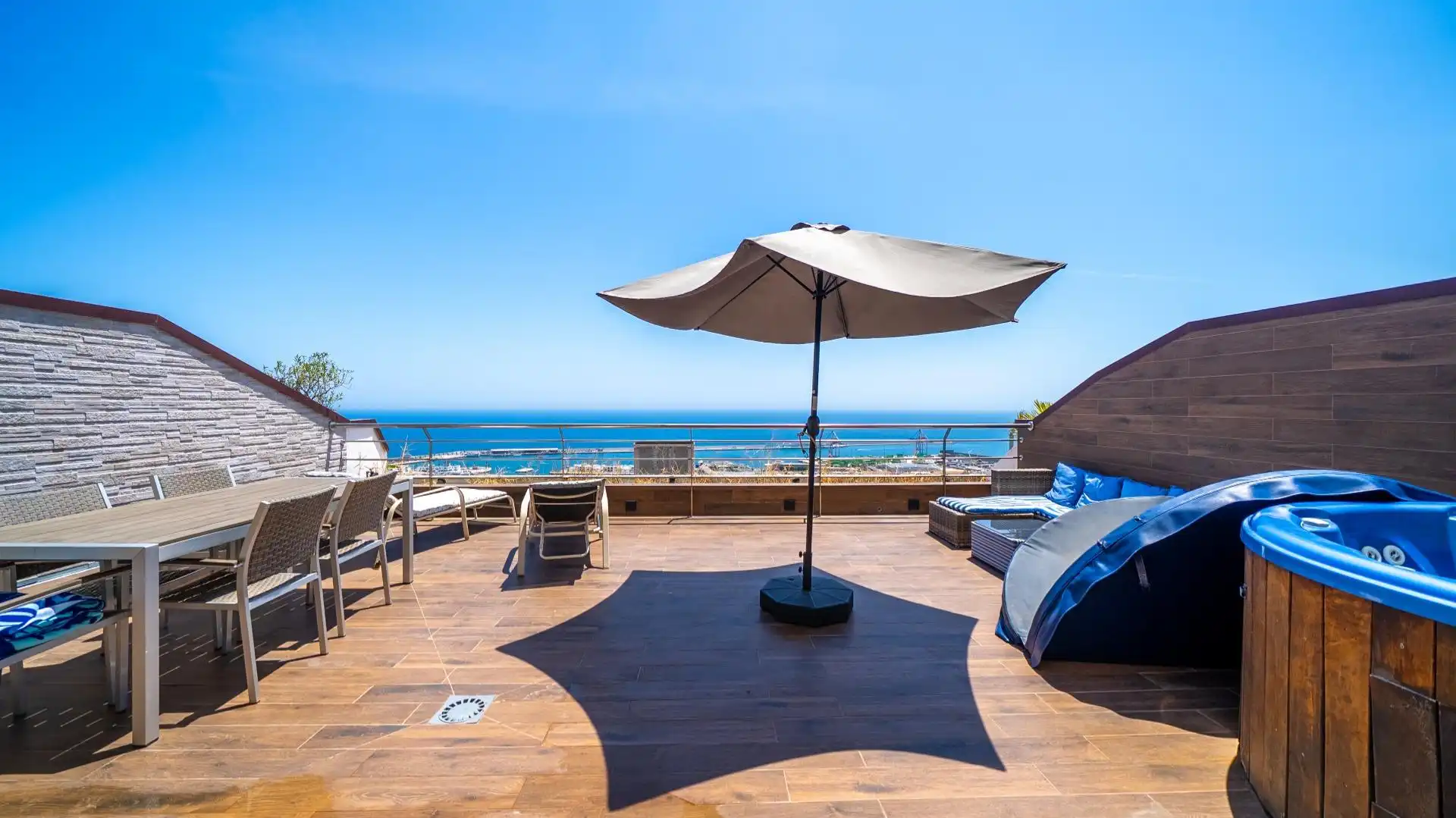 Terrace of Attic for sale in Alicante / Alacant  with Air Conditioner, Heating and Terrace