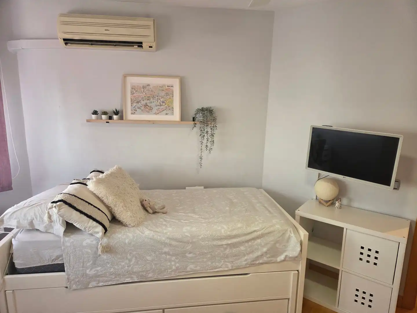 Schlafzimmer von Wohnung zur Miete in Málaga mit Klimaanlage, Parkett und Möbliert