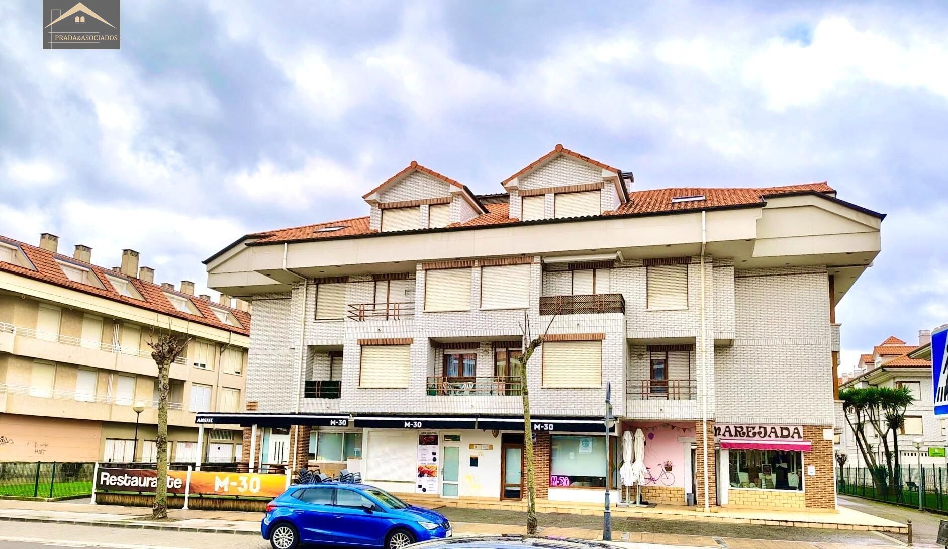 Vista exterior de Dúplex en venta en Bareyo con Terraza, Amueblado y Balcón