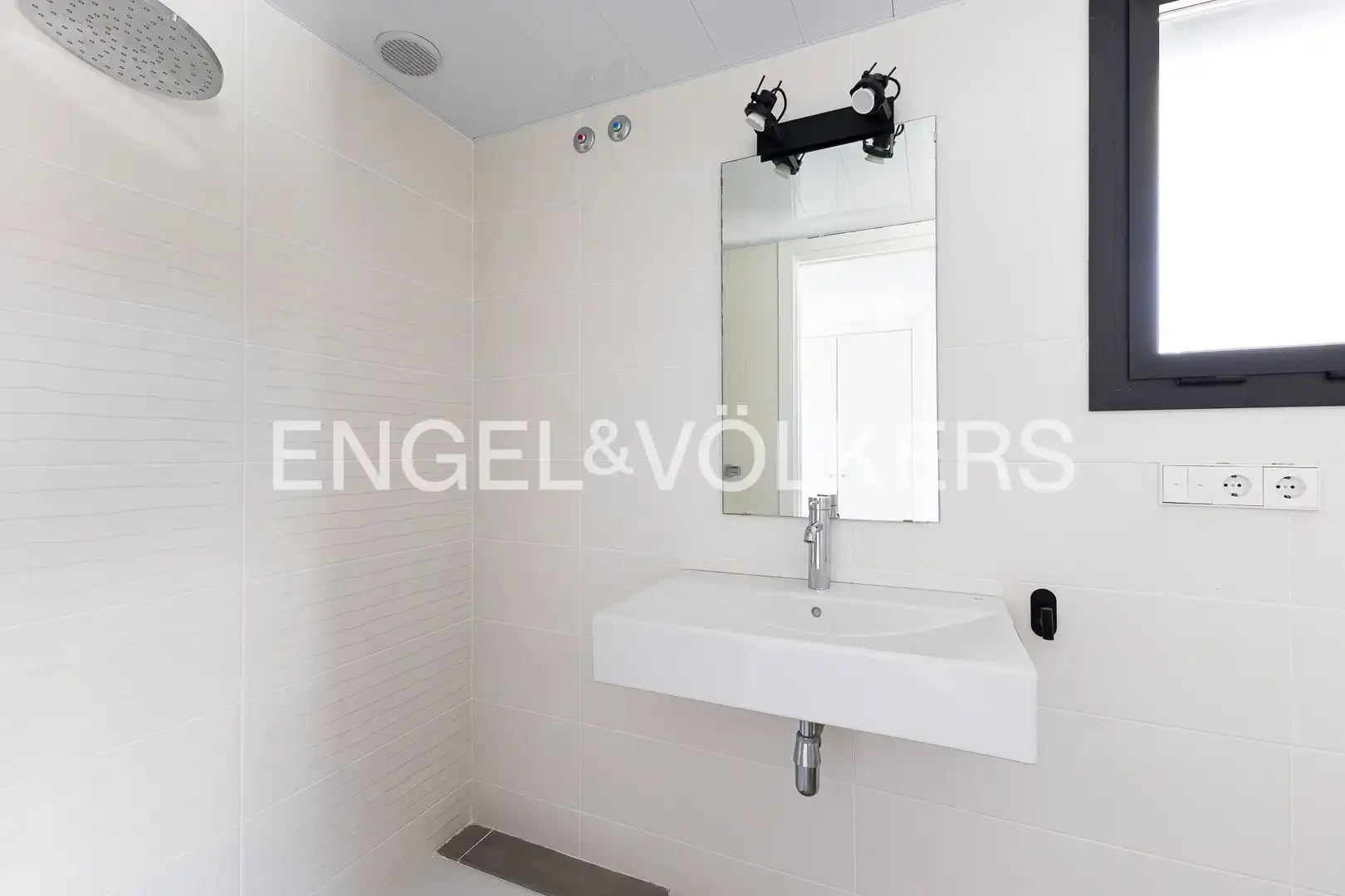 Bathroom of Detached homes for sale in El Vendrell  with Air Conditioner, Heating and Private garden