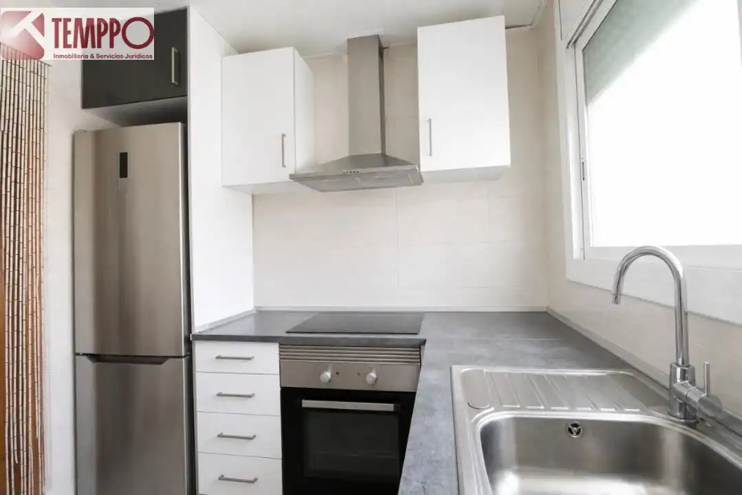 Kitchen of Flat for sale in El Vendrell  with Heating and Balcony