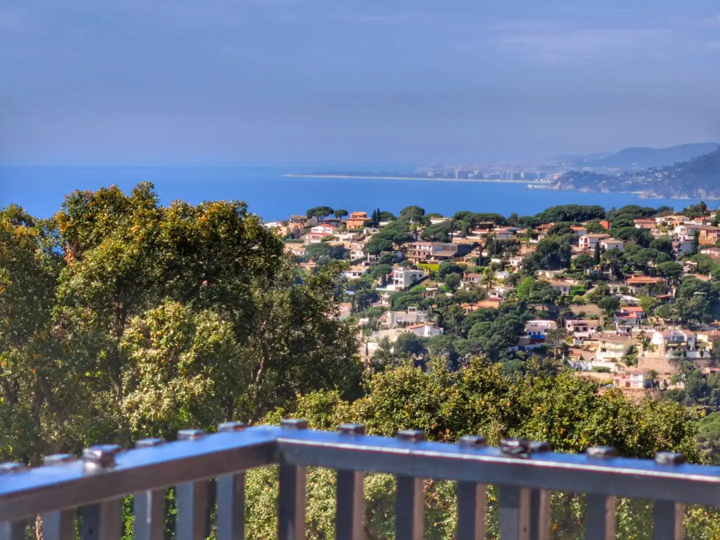 Außenansicht von Wohnung zum Verkauf in Lloret de Mar mit Heizung, Privatgarten und Terrasse