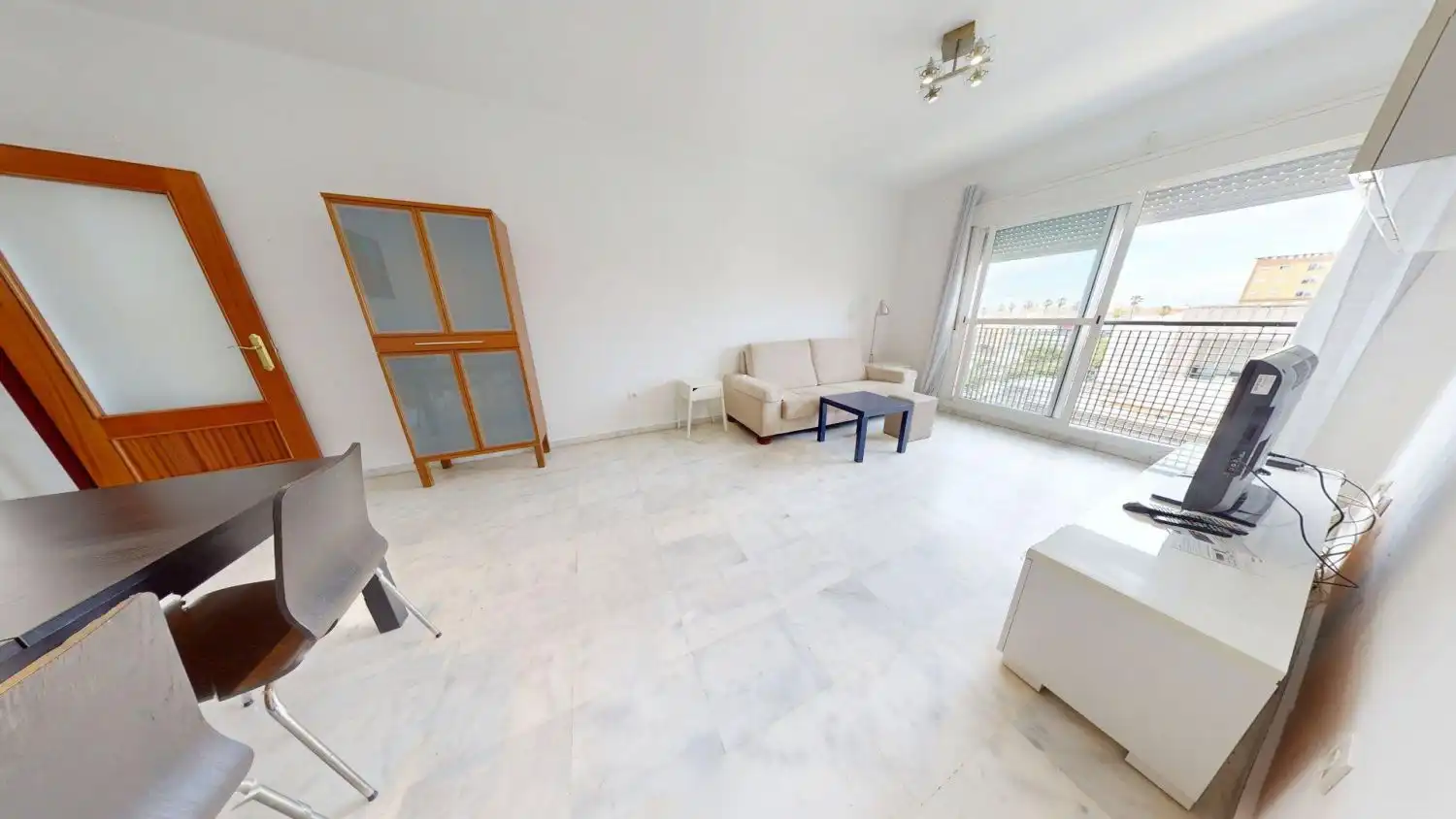 Living room of Flat for sale in Sevilla  with Air Conditioner and Storage room