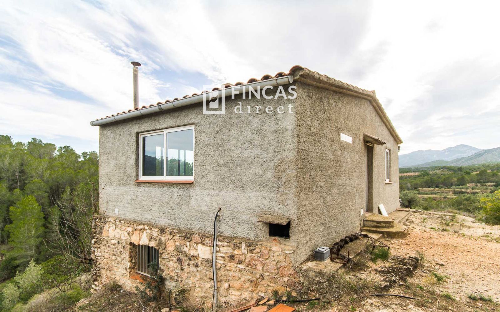 Vista exterior de Finca rústica en venda en Benifallet amb Traster i Moblat