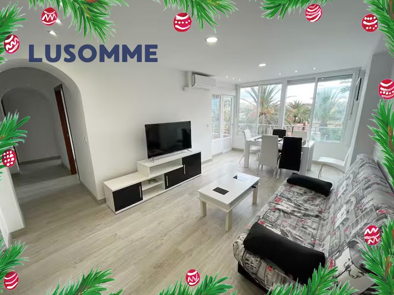 Living room of Flat for sale in Torrevieja  with Terrace, Oven and Balcony