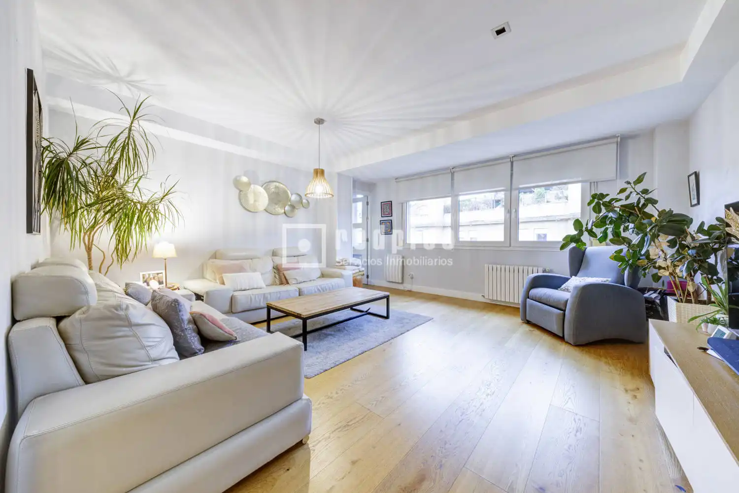 Sala de estar de Ático en venta en Pozuelo de Alarcón con Aire acondicionado, Calefacción y Jardín privado