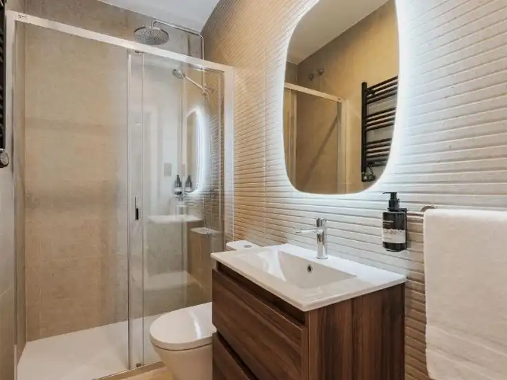 Baño de Piso en venta en Teatinos - Universidad