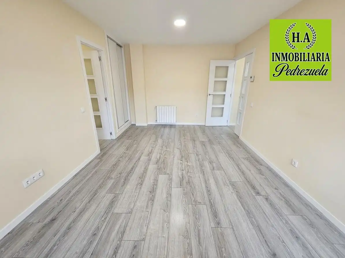 Bedroom of Flat for sale in Pedrezuela  with Heating