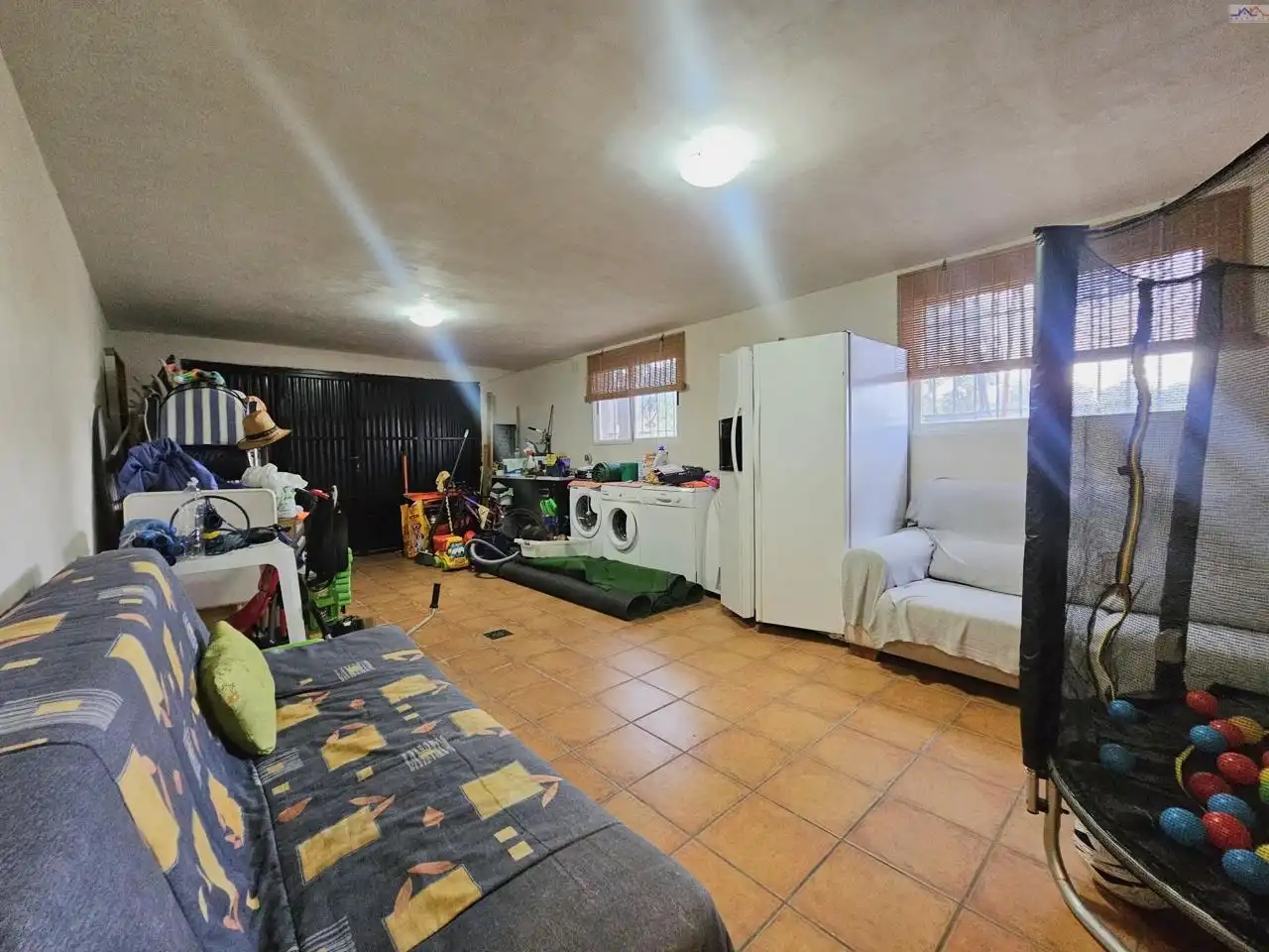Casa o xalet en venda en Villa del Prado amb Traster i Piscina