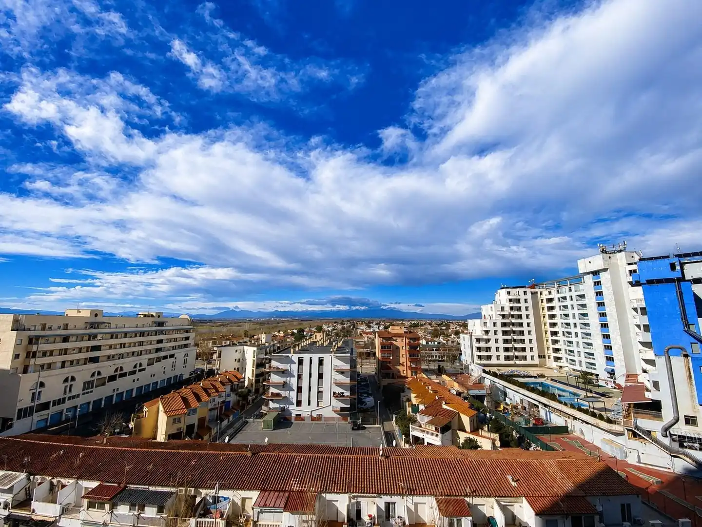 Exterior view of Study for sale in Empuriabrava  with Air Conditioner, Terrace and Furnished