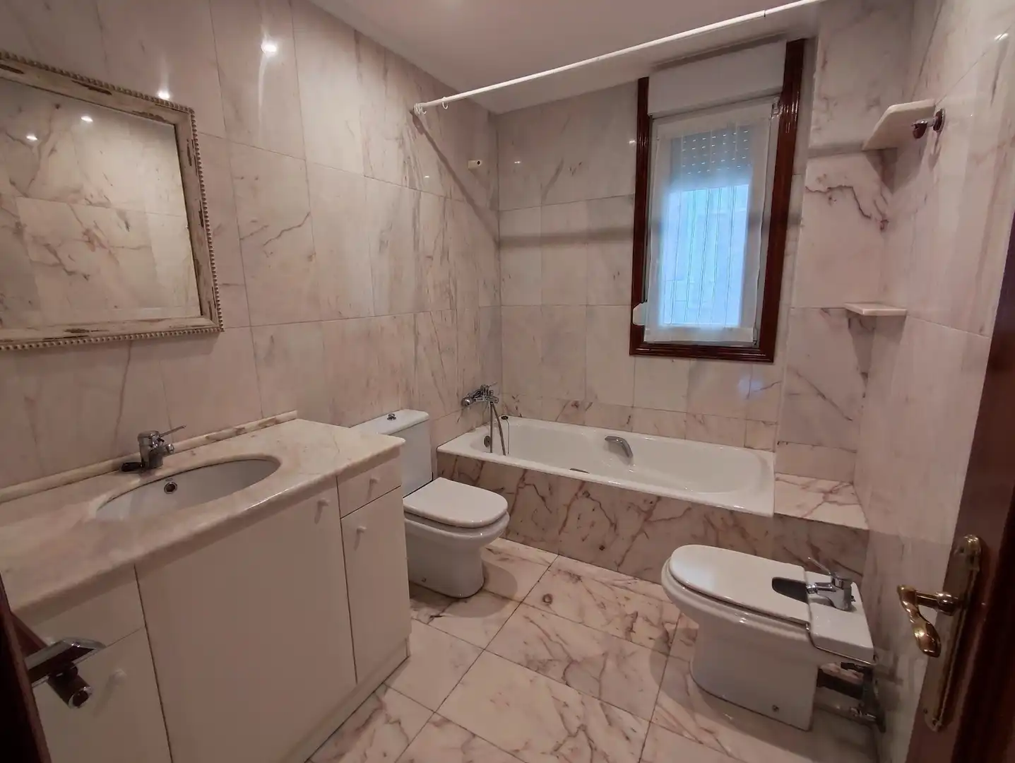 Baño de Piso en venta en Durango con Calefacción, Amueblado y Horno