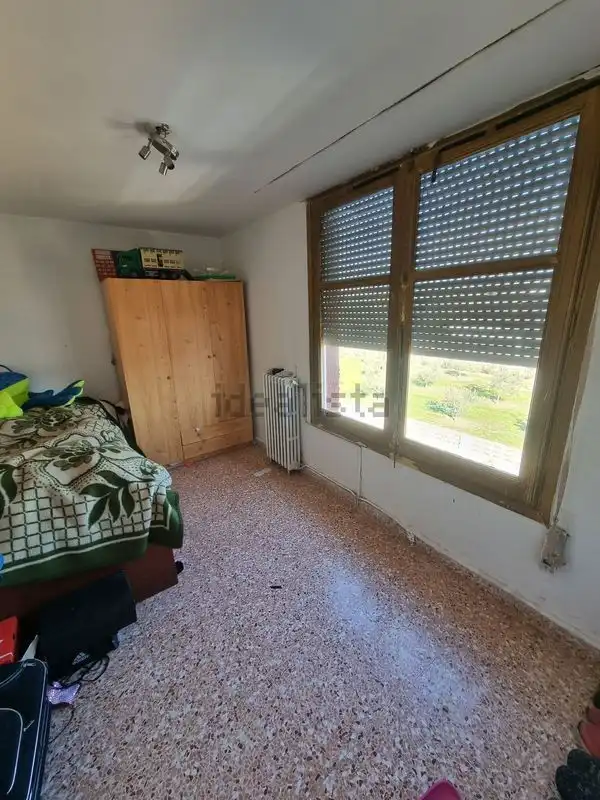 Dormitori de Casa o xalet en venda en Zaragoza amb Aire condicionat, Calefacció i Jardí privat