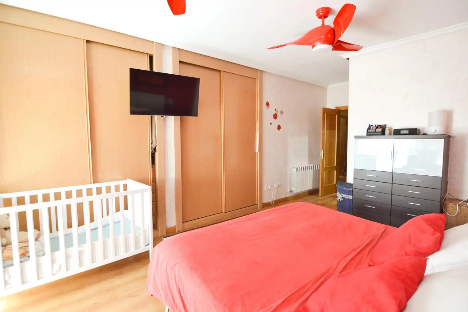 Bedroom of Detached homes for sale in Griñón  with Heating, Private garden and Terrace