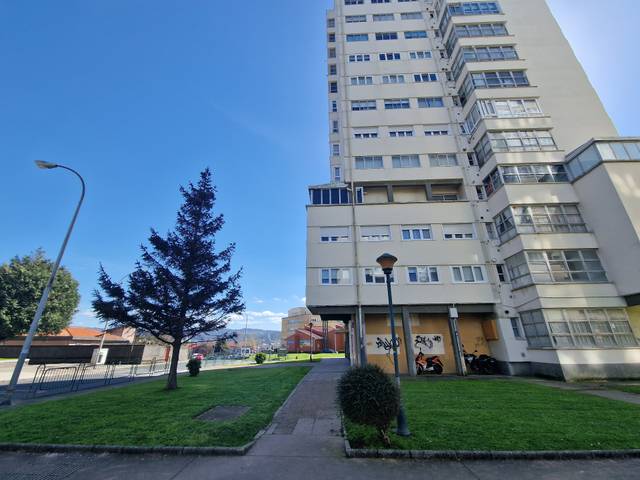 Piso en Venta en Avenida de Castelao en Caranza