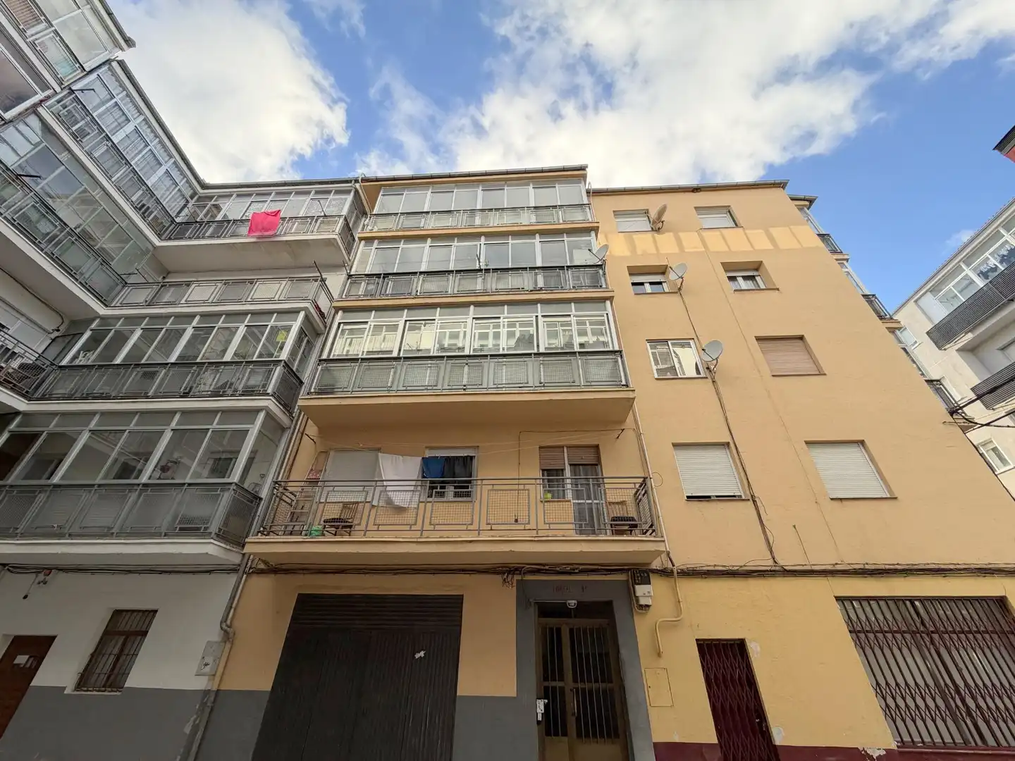 Vista exterior de Pis en venda en Ávila amb Calefacció i Terrassa