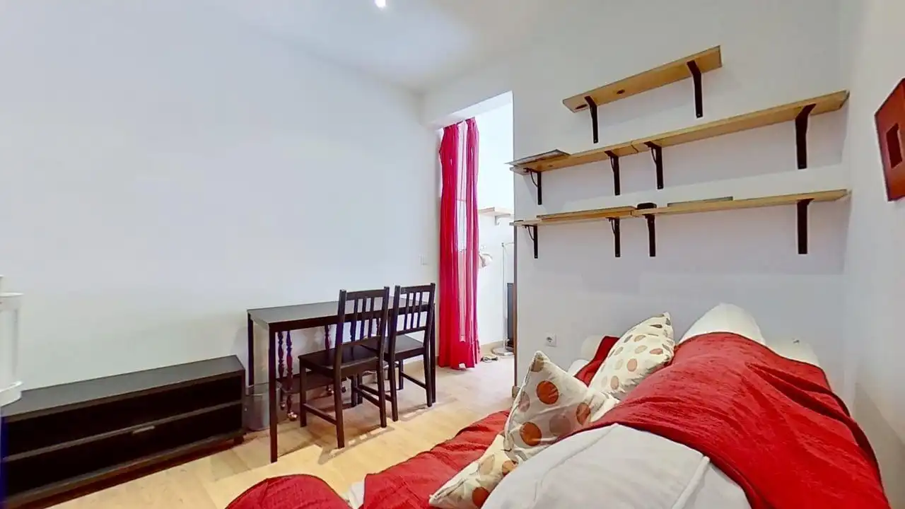 Habitación de Piso en venta en  Madrid Capital