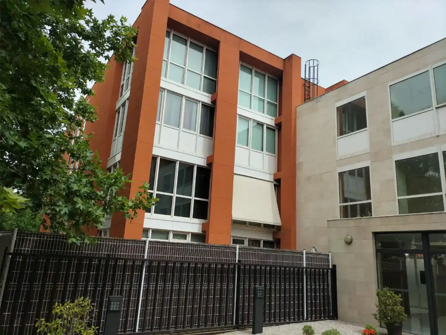 Vista exterior de Pis en venda en Tres Cantos amb Aire condicionat