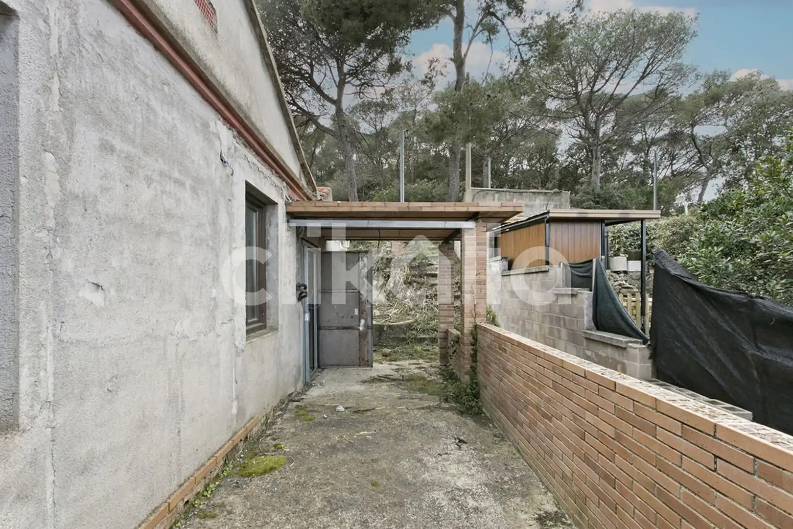 Vista exterior de Casa o xalet en venda en La Roca del Vallès amb Terrassa