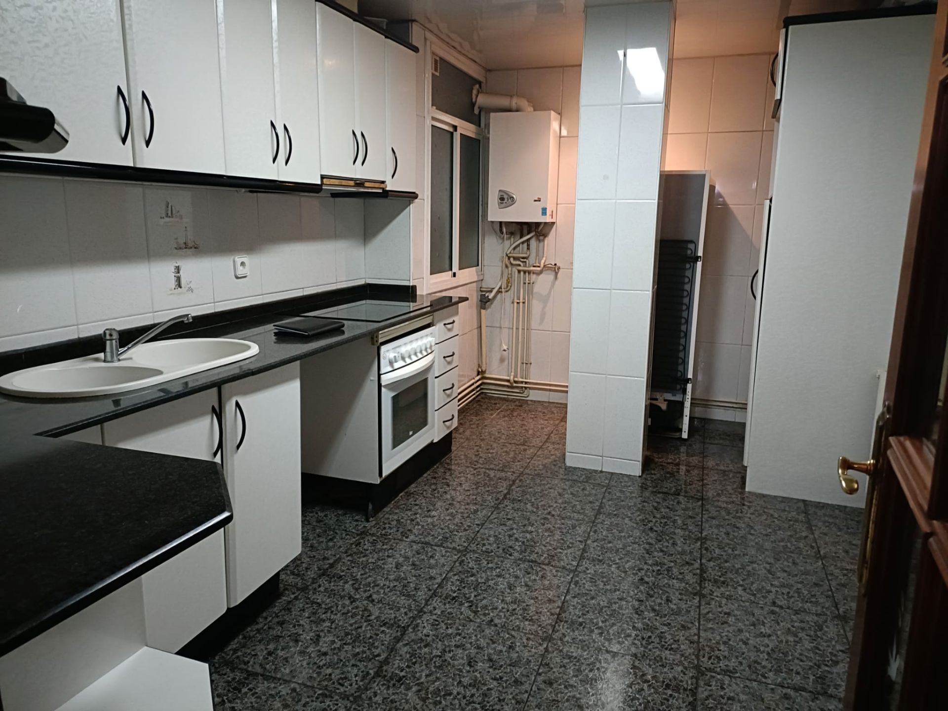 Cuina de Pis en venda en Rubí amb Calefacció, Balcó i Alarma